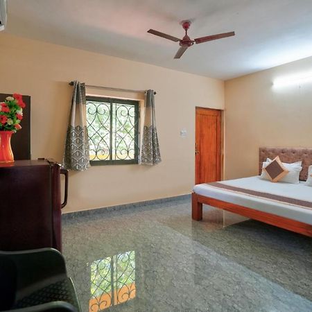 Golden Studio Apartment Goa Калангут Екстер'єр фото