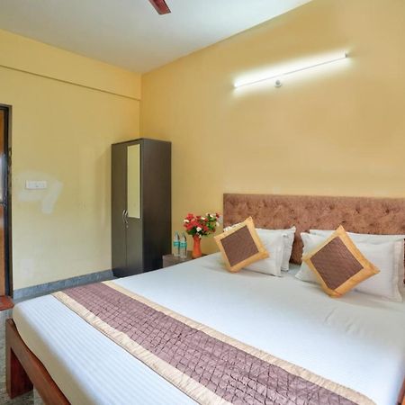 Golden Studio Apartment Goa Калангут Екстер'єр фото