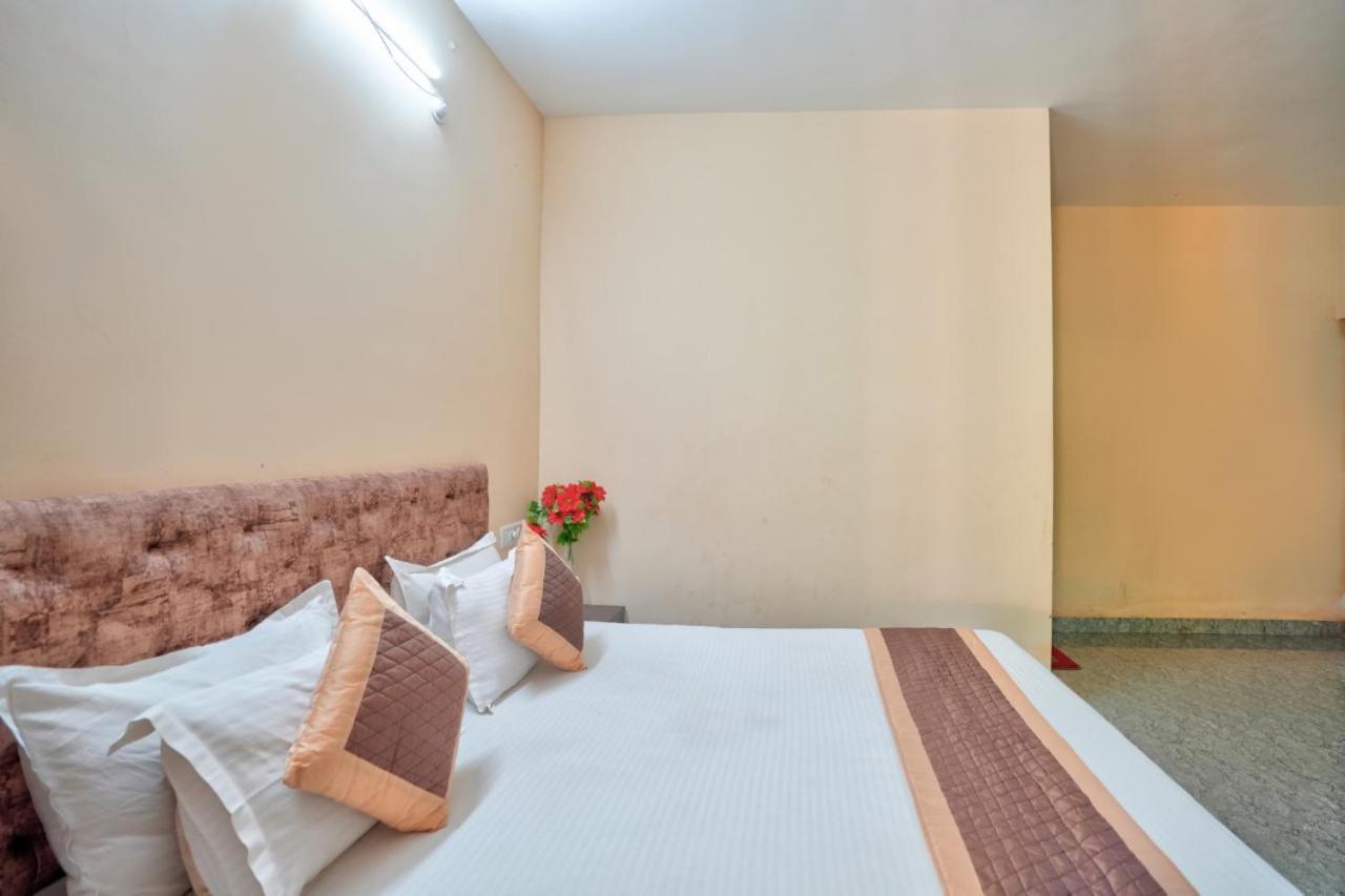 Golden Studio Apartment Goa Калангут Екстер'єр фото